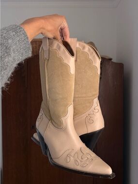 toral two tone (olive//cream) cowboy boots